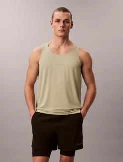 Calvin Klein Wasserabweisende, kurze 2-in-1-Sporthose^Herren Hosen & Shorts|Hosen & Shorts