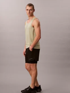 Calvin Klein Wasserabweisende, kurze 2-in-1-Sporthose^Herren Hosen & Shorts|Hosen & Shorts