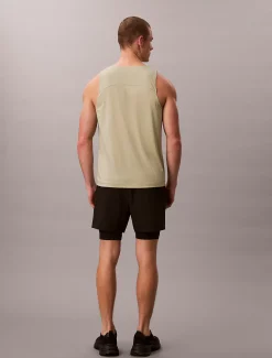 Calvin Klein Wasserabweisende, kurze 2-in-1-Sporthose^Herren Hosen & Shorts|Hosen & Shorts