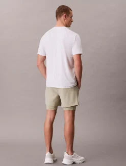 Calvin Klein Wasserabweisende, kurze 2-in-1-Sporthose^Herren Hosen & Shorts|Hosen & Shorts