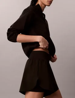 Calvin Klein Wasserabweisende, kurze 2-in-1-Sporthose^Damen Hosen & Shorts|Hosen & Shorts