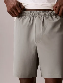 Calvin Klein Wasserabweisende, kurze Performance-Sporthose^Herren Hosen & Shorts|Hosen & Shorts
