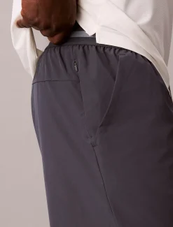 Calvin Klein Wasserabweisende, kurze Performance-Sporthose^Herren Hosen & Shorts|Hosen & Shorts