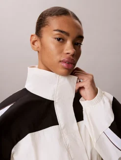 Calvin Klein Wasserabweisende Performance-Trainingsjacke^Damen Jacken & Pullovers|JackenFrisch Eingetroffen