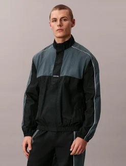 Calvin Klein Wasserabweisender Reise-Windbreaker^Herren Jacken & Pullovers|JackenFrisch Eingetroffen