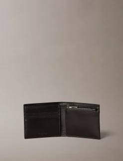 Calvin Klein Zweifach faltbares Portemonnaie mit Münzfach und geprägtem, durchgehendem Monogramm^Herren Geldbörsen & Kartenetuis