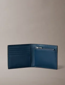 Calvin Klein Zweifach faltbares Portemonnaie mit Münzfach und geprägtem, durchgehendem Monogramm^Herren Geldbörsen & Kartenetuis